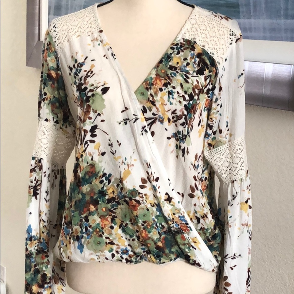 Love Stitch Floral Blouse